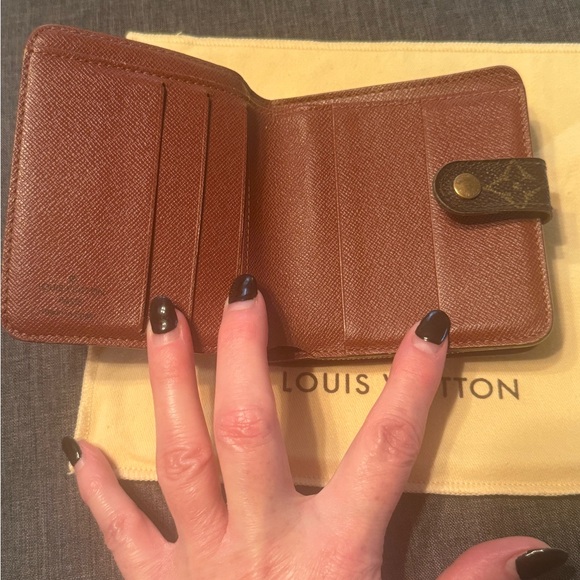 Louis Vuitton Monogram bifold two sided wallet - Picture 2 of 5